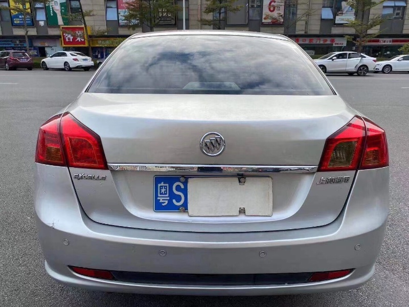 广州10年别克凯越8