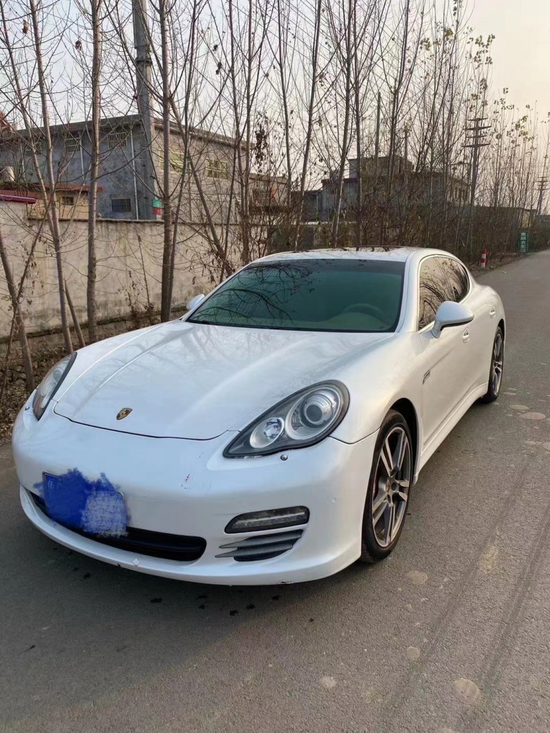 临沂12年保时捷帕拉梅拉8