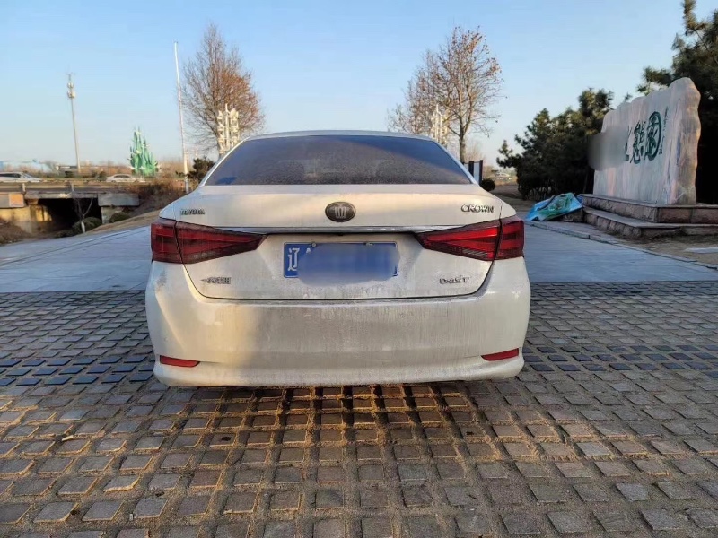 烟台16年丰田皇冠6