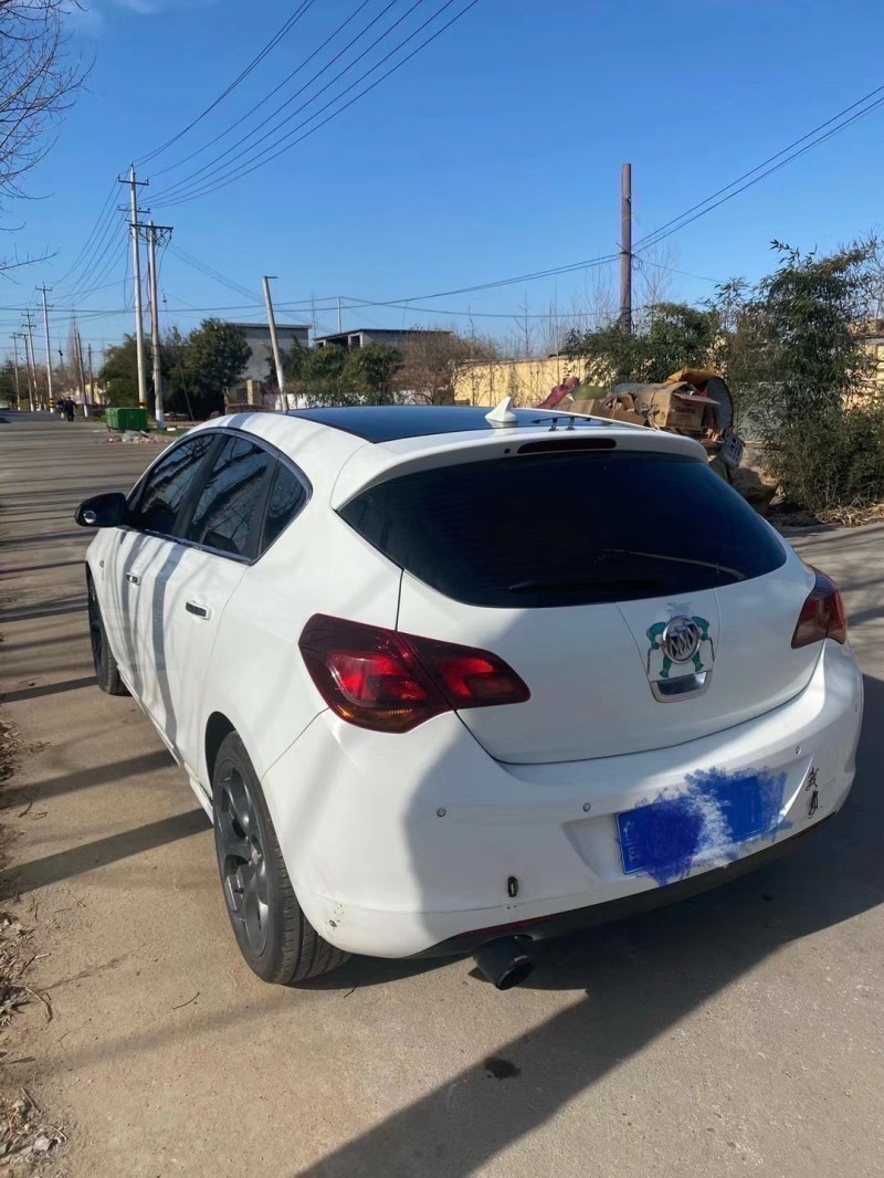 临沂11年别克英朗7