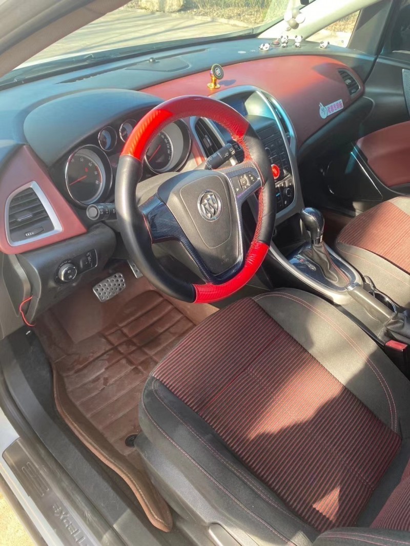 临沂11年别克英朗4