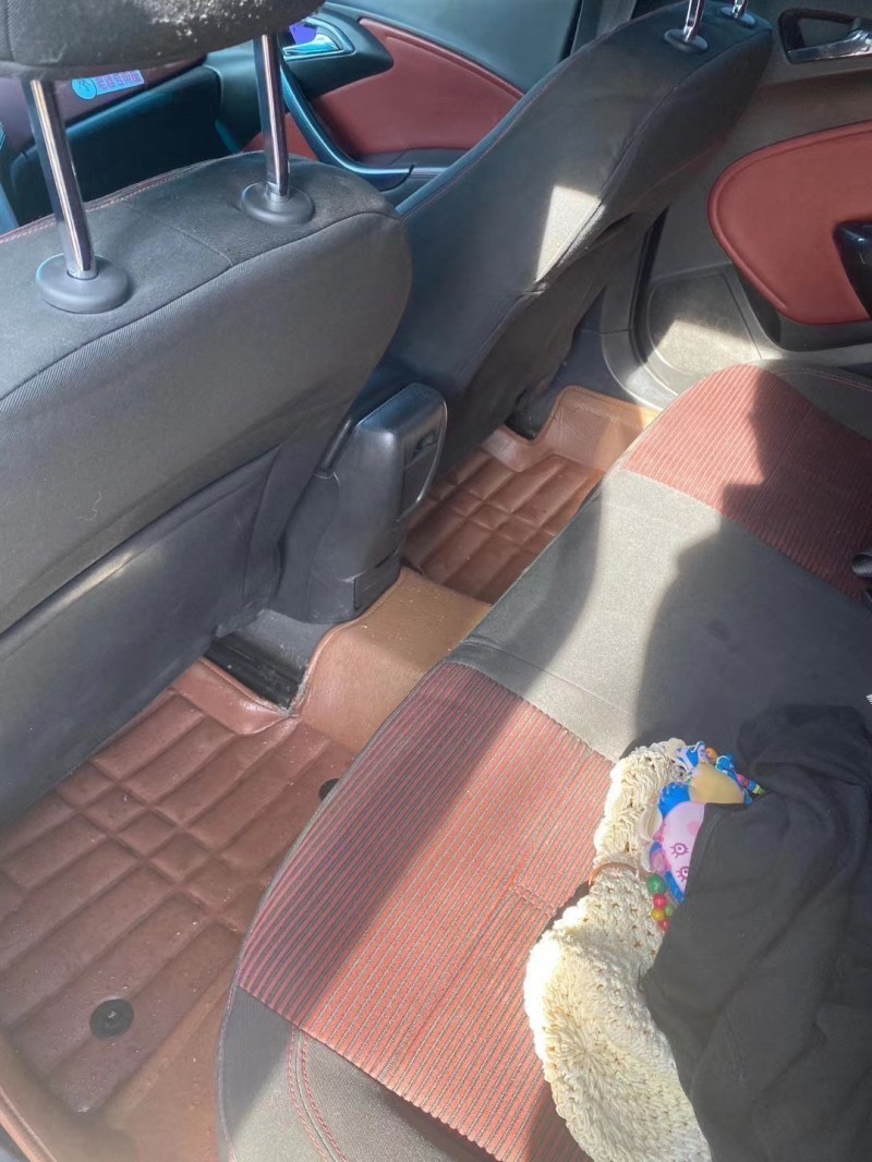 临沂11年别克英朗2