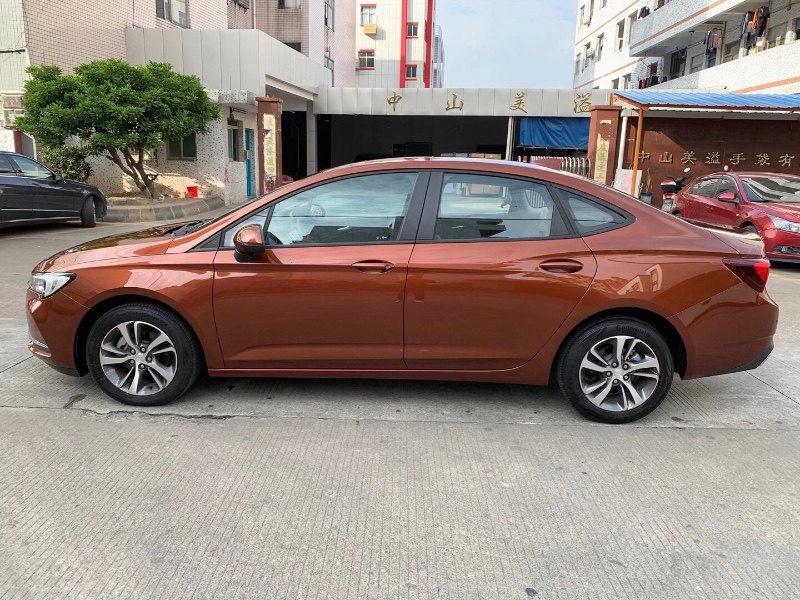 广州20年别克威朗3