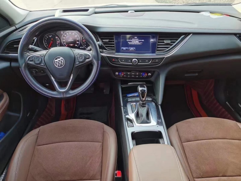 临沂18年别克君威2