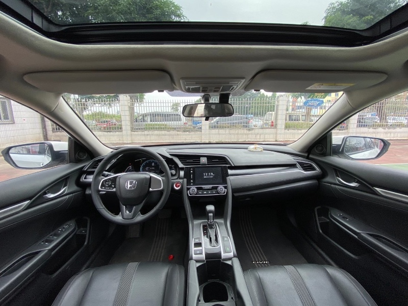 广州19年本田思域1