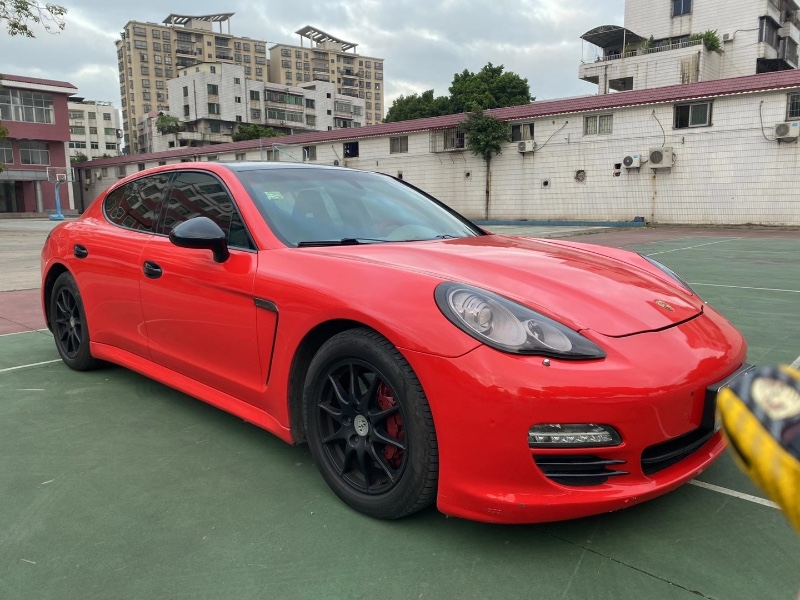 广州12年保时捷帕拉梅拉3