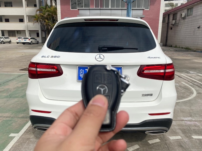 广州18年奔驰GLC4