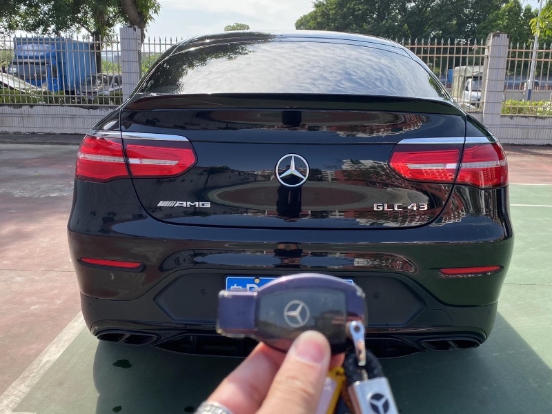 广州19年奔驰GLC AMG4