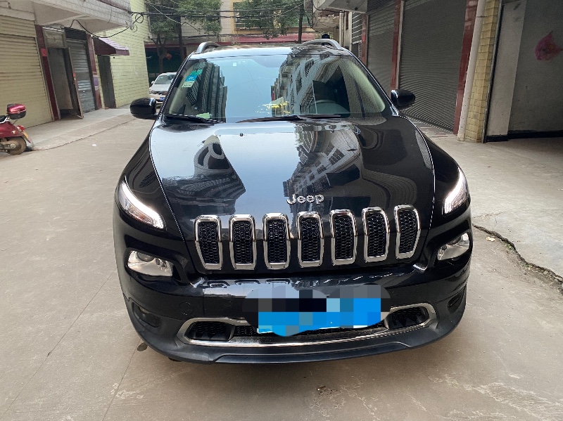 東莞16年Jeep自由光8