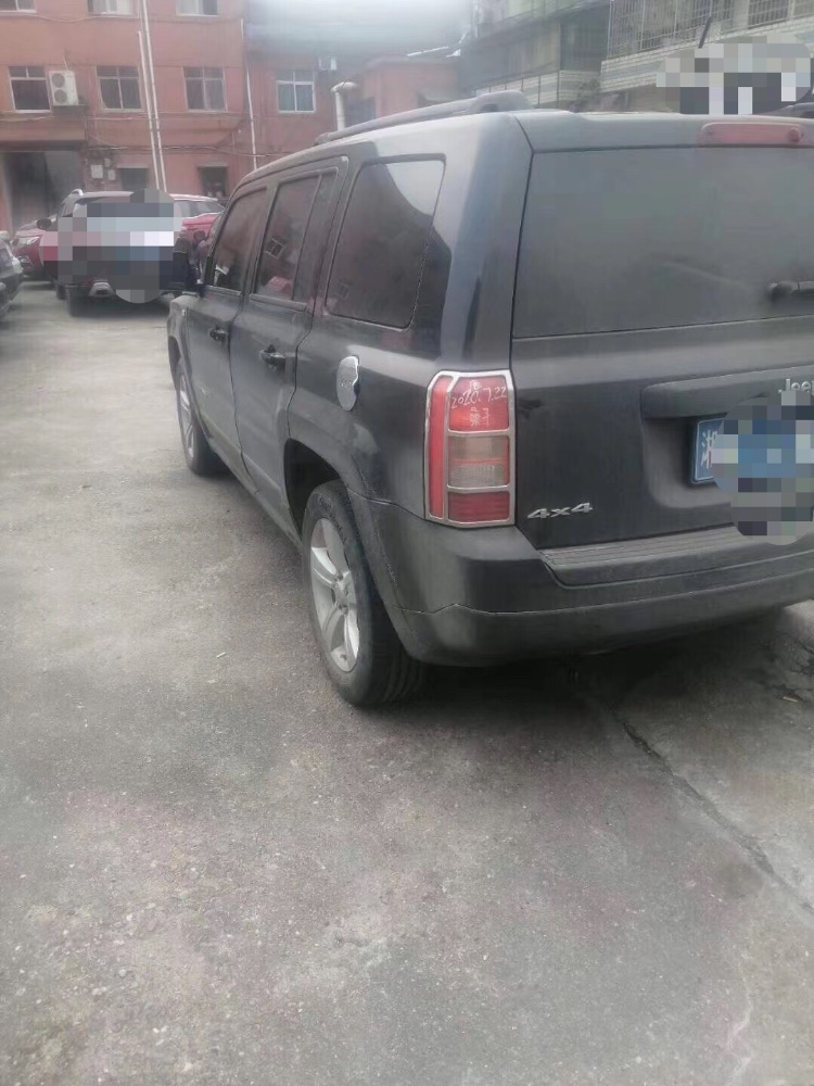 長沙14年Jeep自由客6