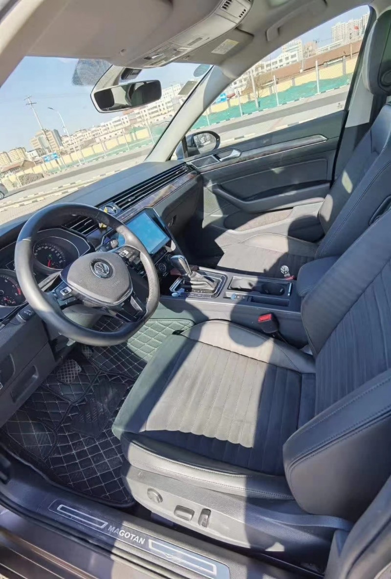 保定17年大众迈腾4