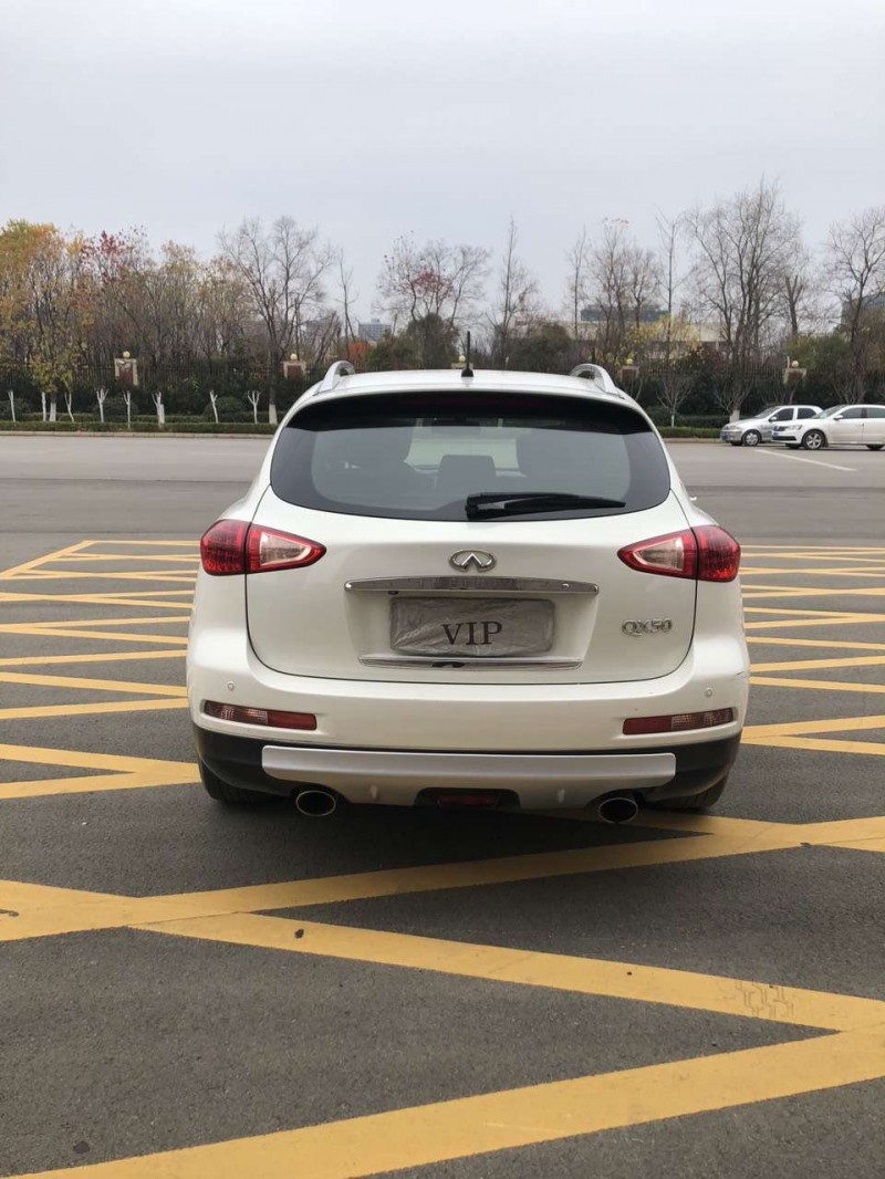 徐州13年英菲尼迪QX506
