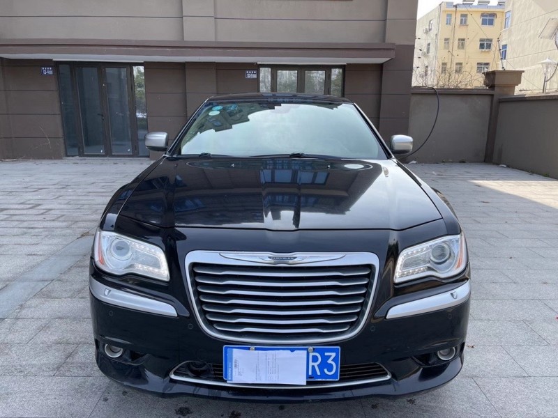 盐城13年克莱斯勒300C1