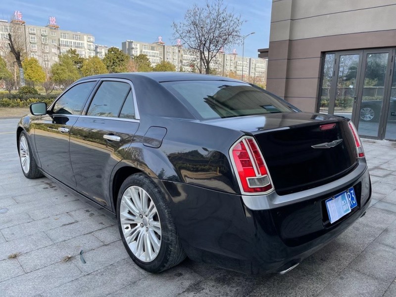 盐城13年克莱斯勒300C4