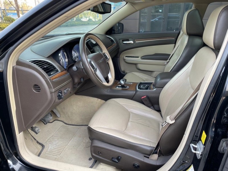 盐城13年克莱斯勒300C6