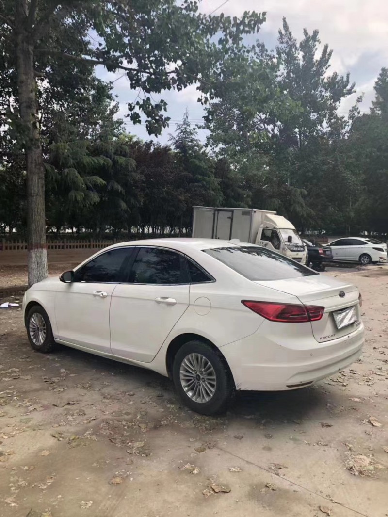 枣庄17年福特福睿斯5