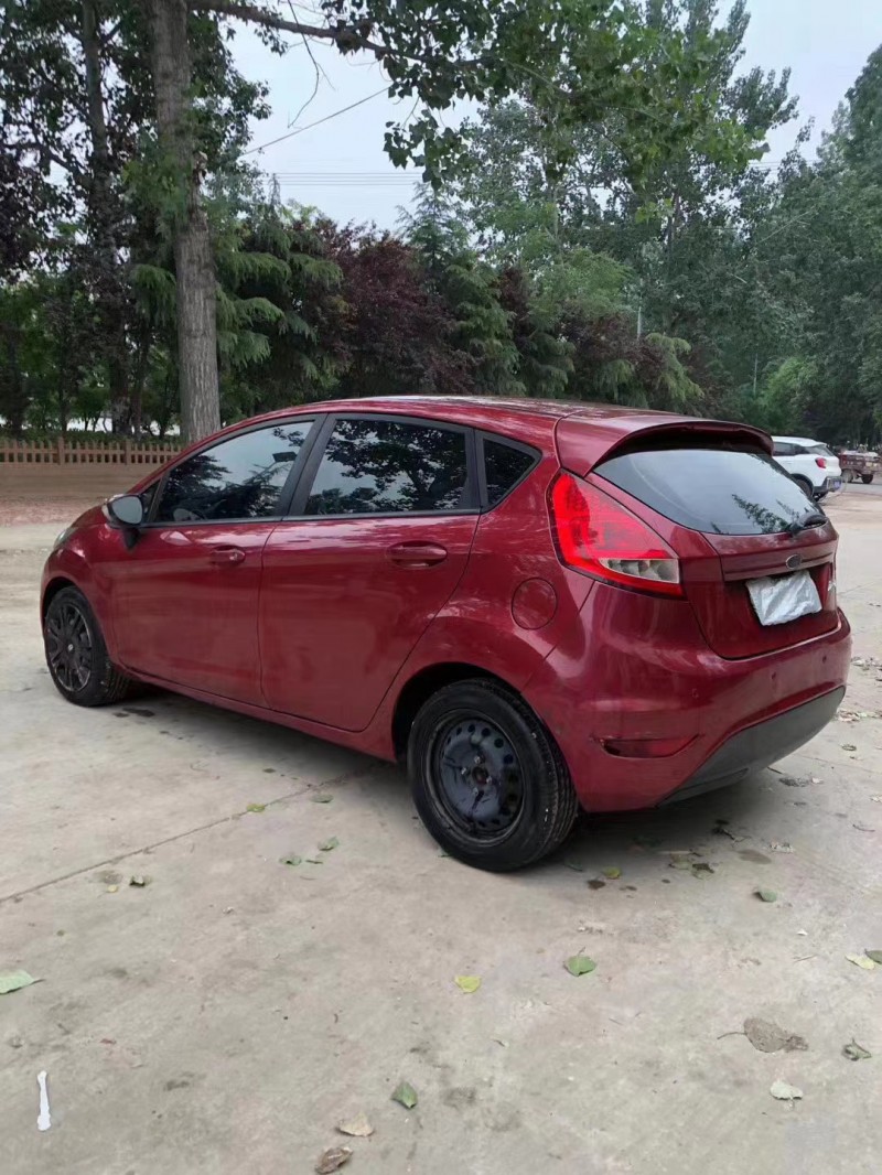 枣庄10年福特嘉年华6