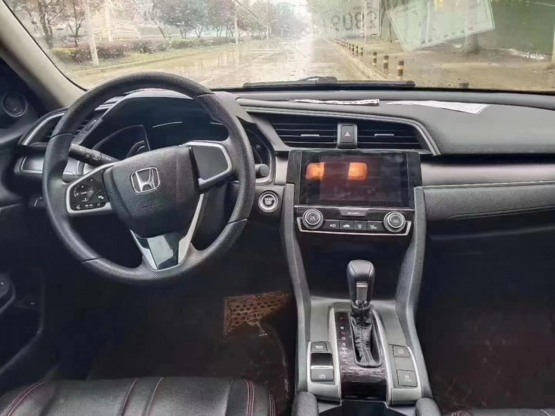 潍坊18年本田思域2