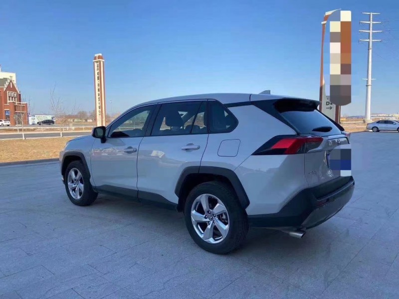 沈陽20年豐田RAV4榮放7