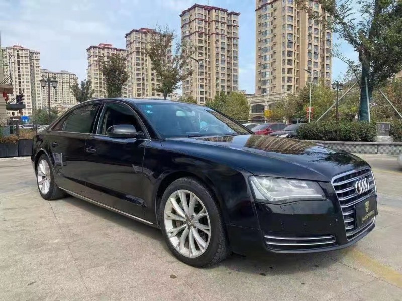 貴陽16年奧迪A8L4