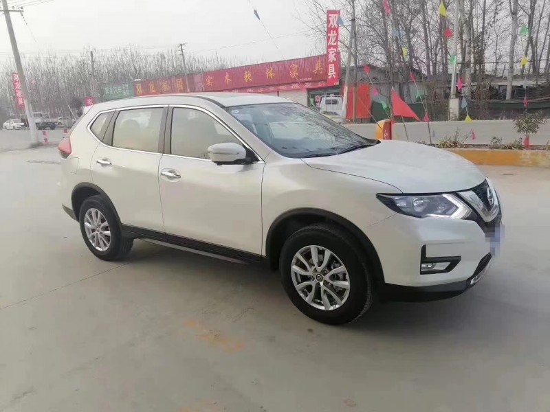 济南20年日产奇骏7