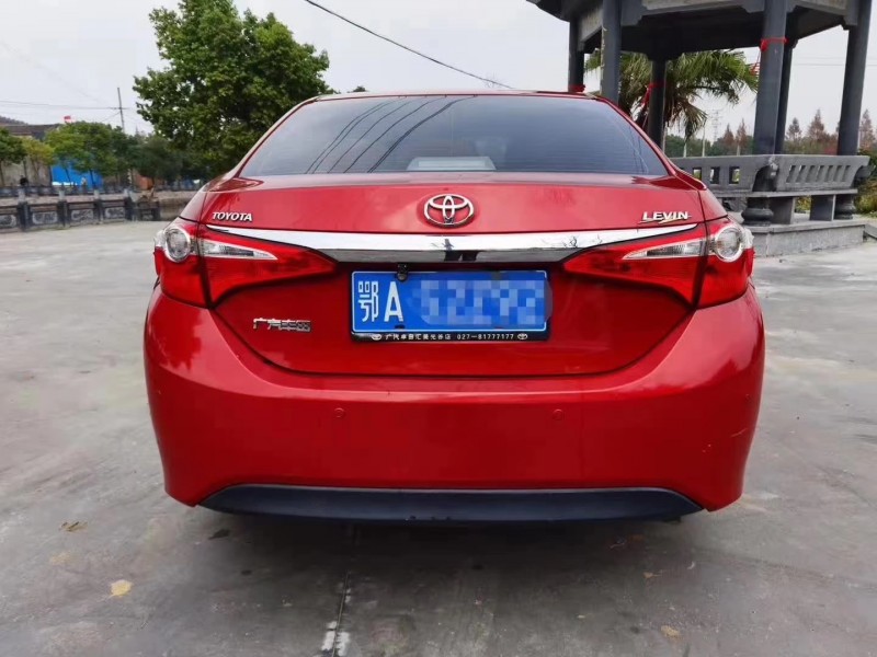 武汉15年丰田雷凌9