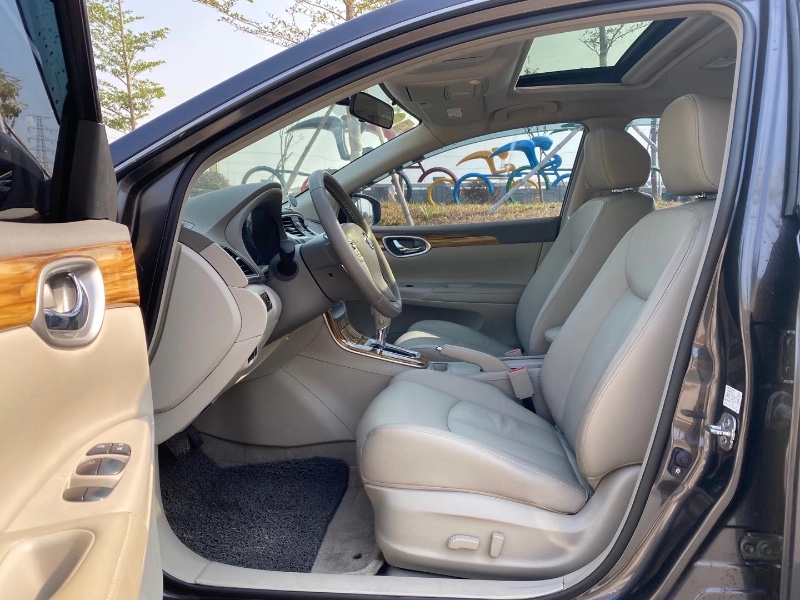 东莞14年日产轩逸7