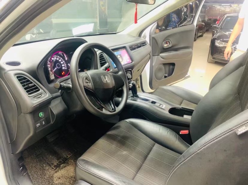 东莞15年本田缤智6