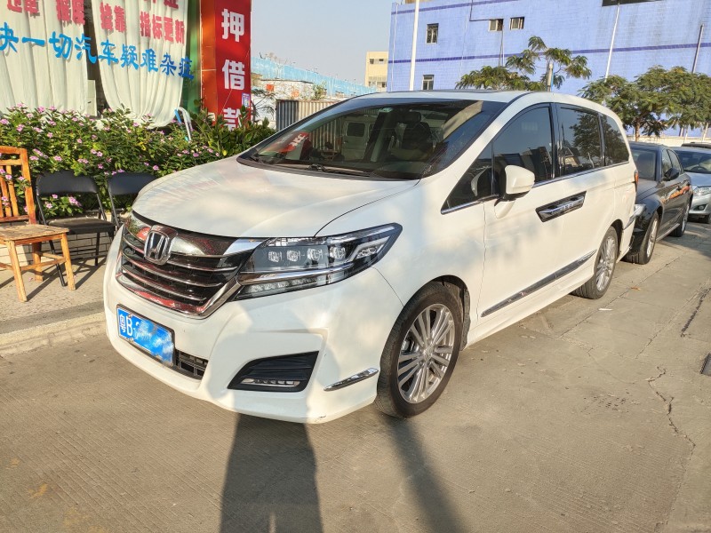 深圳18年本田艾力绅1