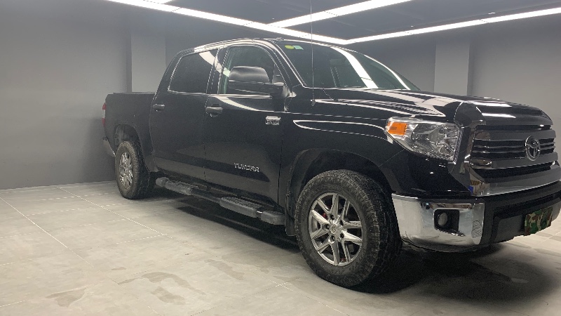 成都16年丰田坦途6