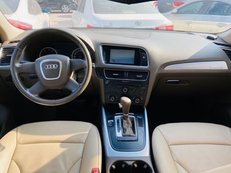 东莞11年奥迪Q58