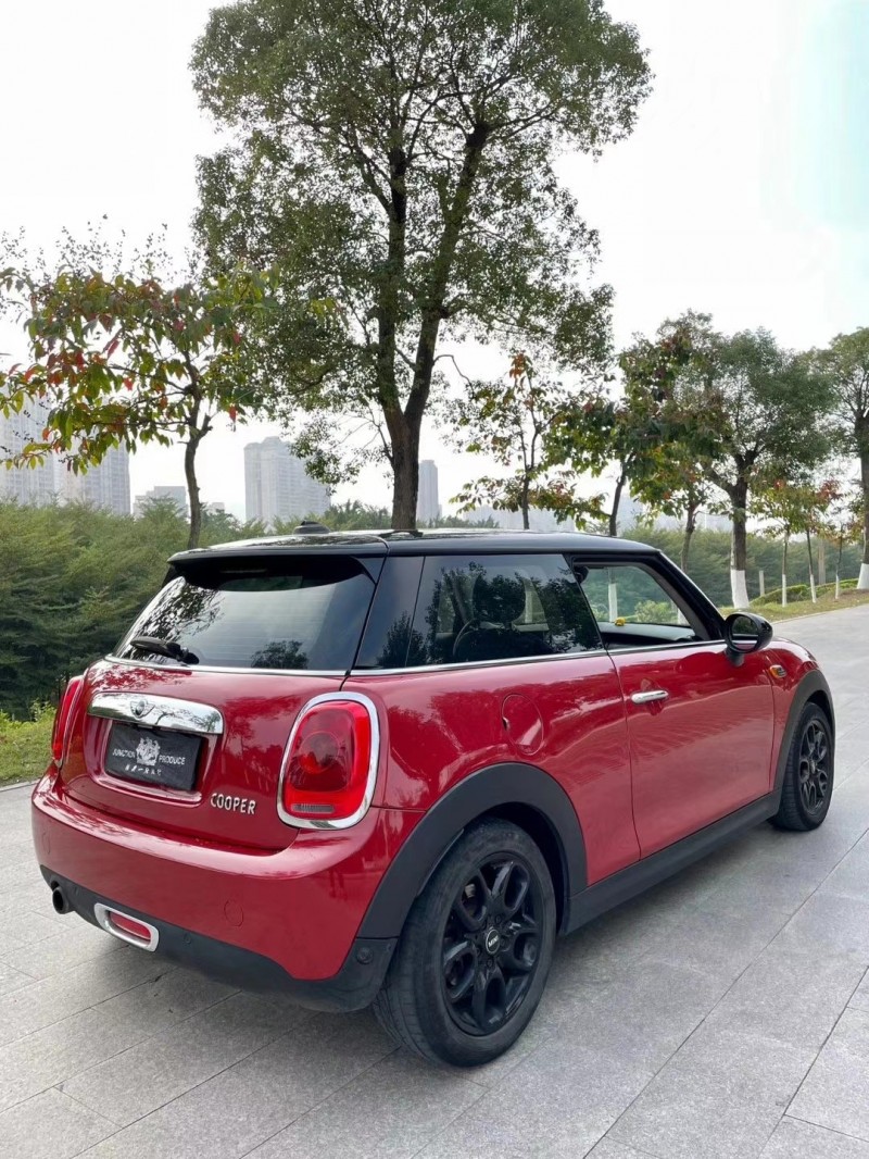 深圳15年寶馬MINI4