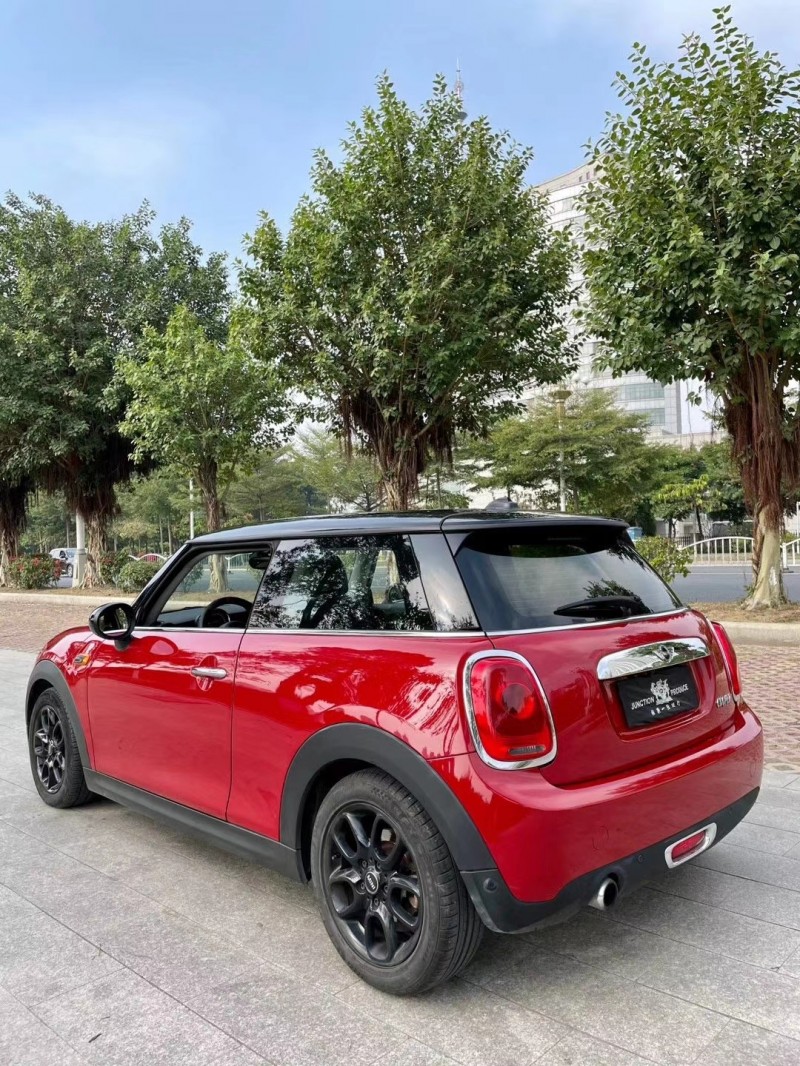 深圳15年寶馬MINI5