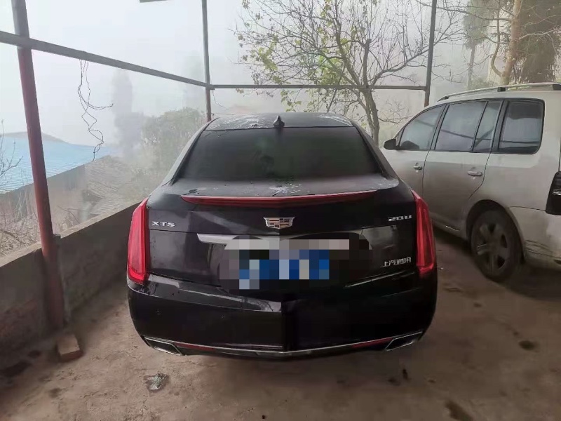 成都17年凯迪拉克XTS2