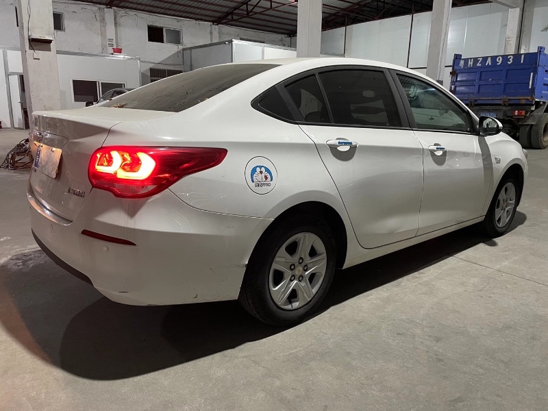 中山19年雪佛兰科沃兹3