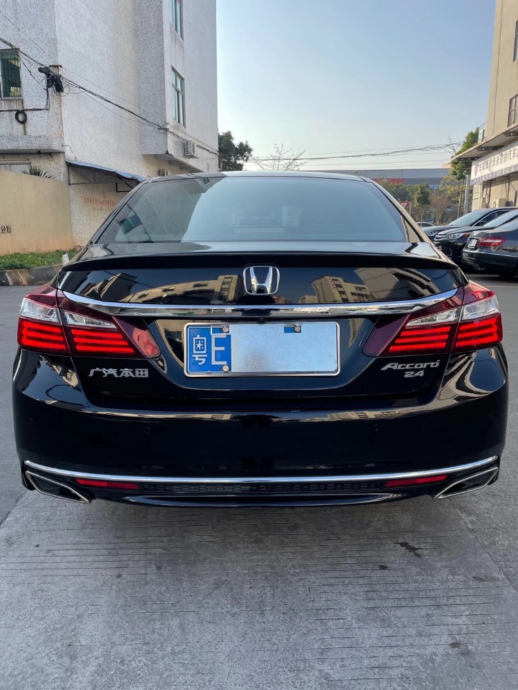 中山17年本田雅阁3