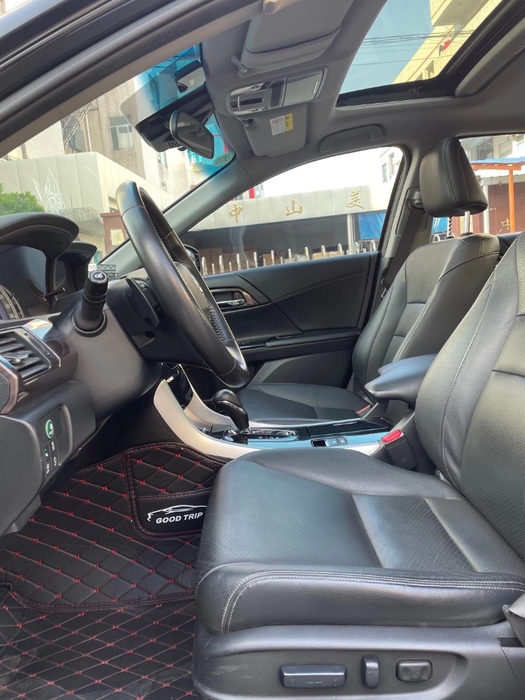 中山17年本田雅阁9