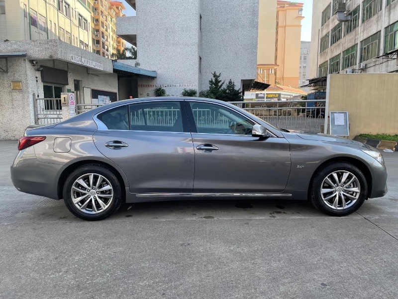中山20年英菲尼迪Q50L2