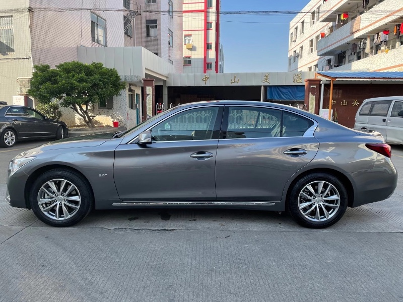 中山20年英菲尼迪Q50L8
