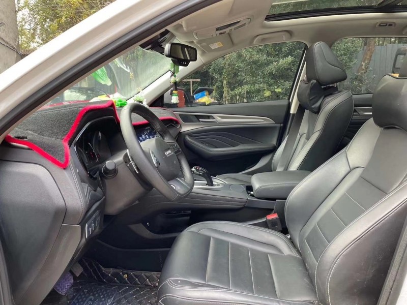 成都19年长城哈弗F75