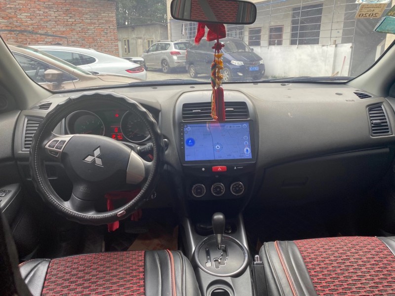 成都14年三菱劲炫5