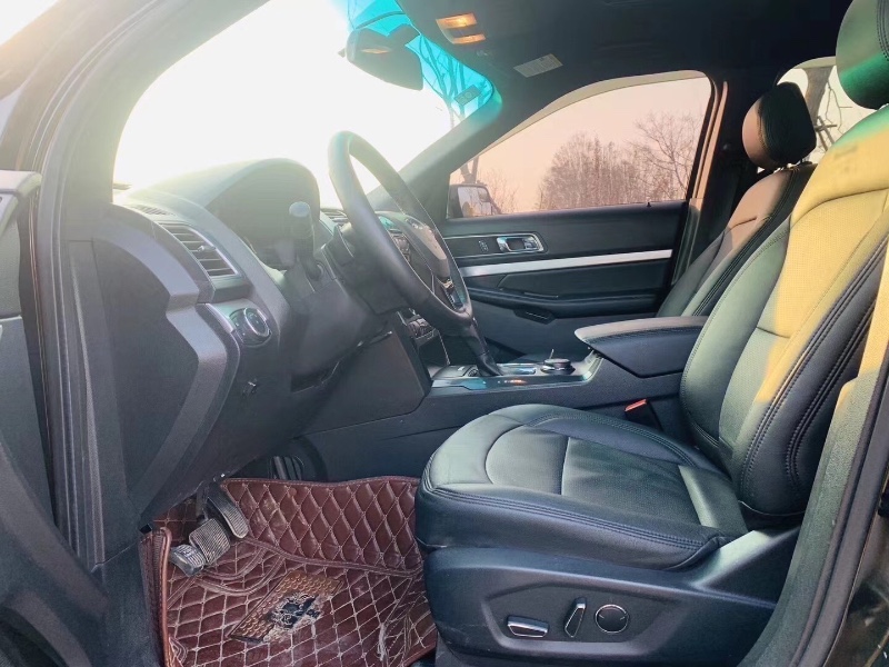 济南16年福特探险者5