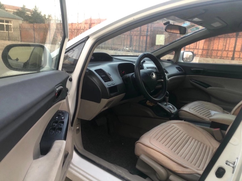 济南11年本田思域2