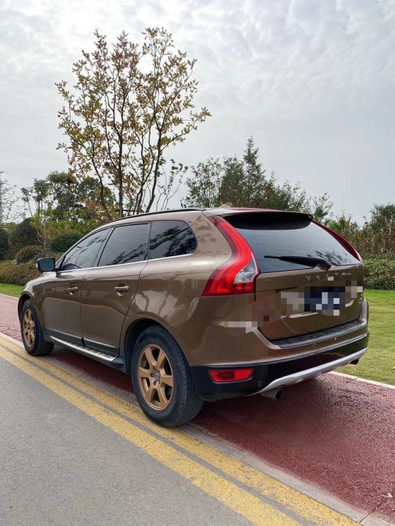 枣庄10年沃尔沃XC604