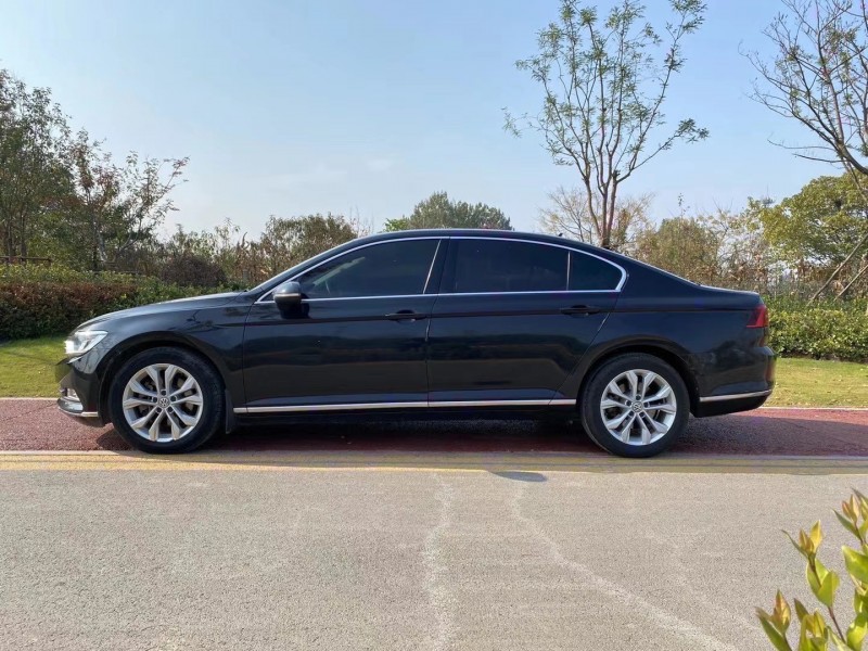 枣庄抵押车16年大众迈腾出售