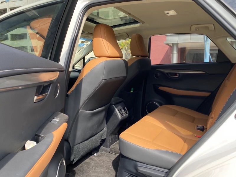 广州18年雷克萨斯NX7