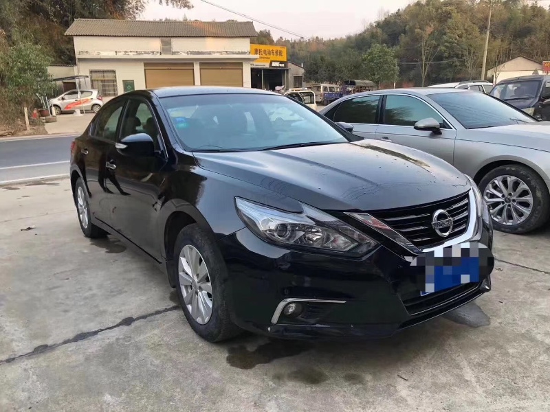 株洲18年日產天籟8