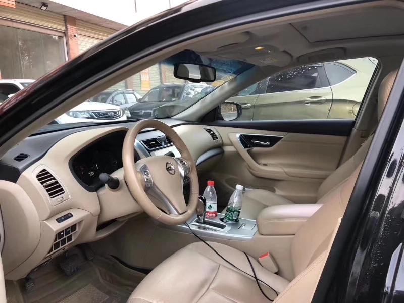 株洲18年日產天籟1