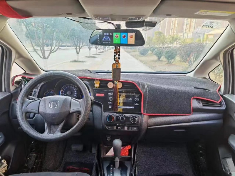 武汉16年本田飞度6