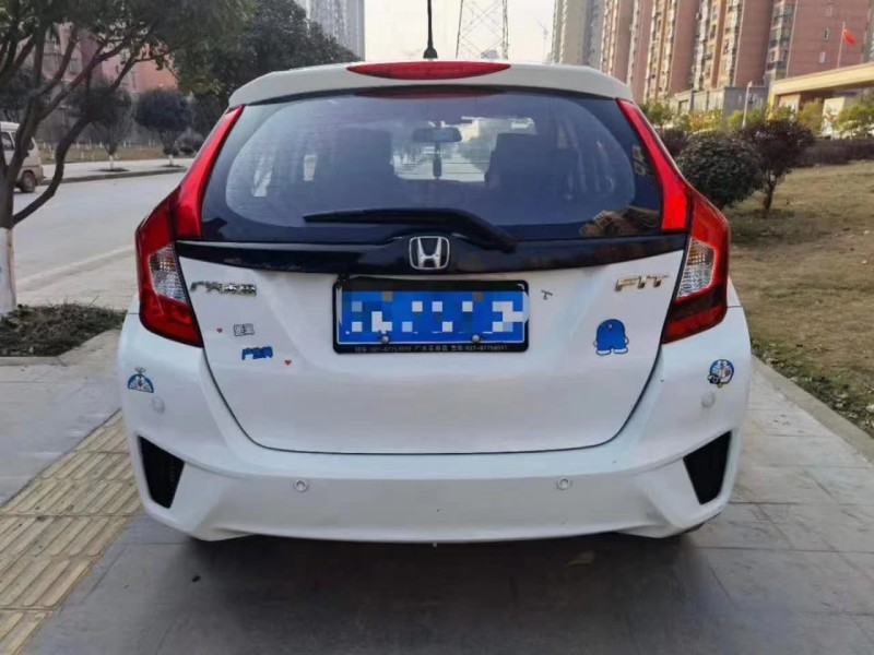 武汉16年本田飞度9